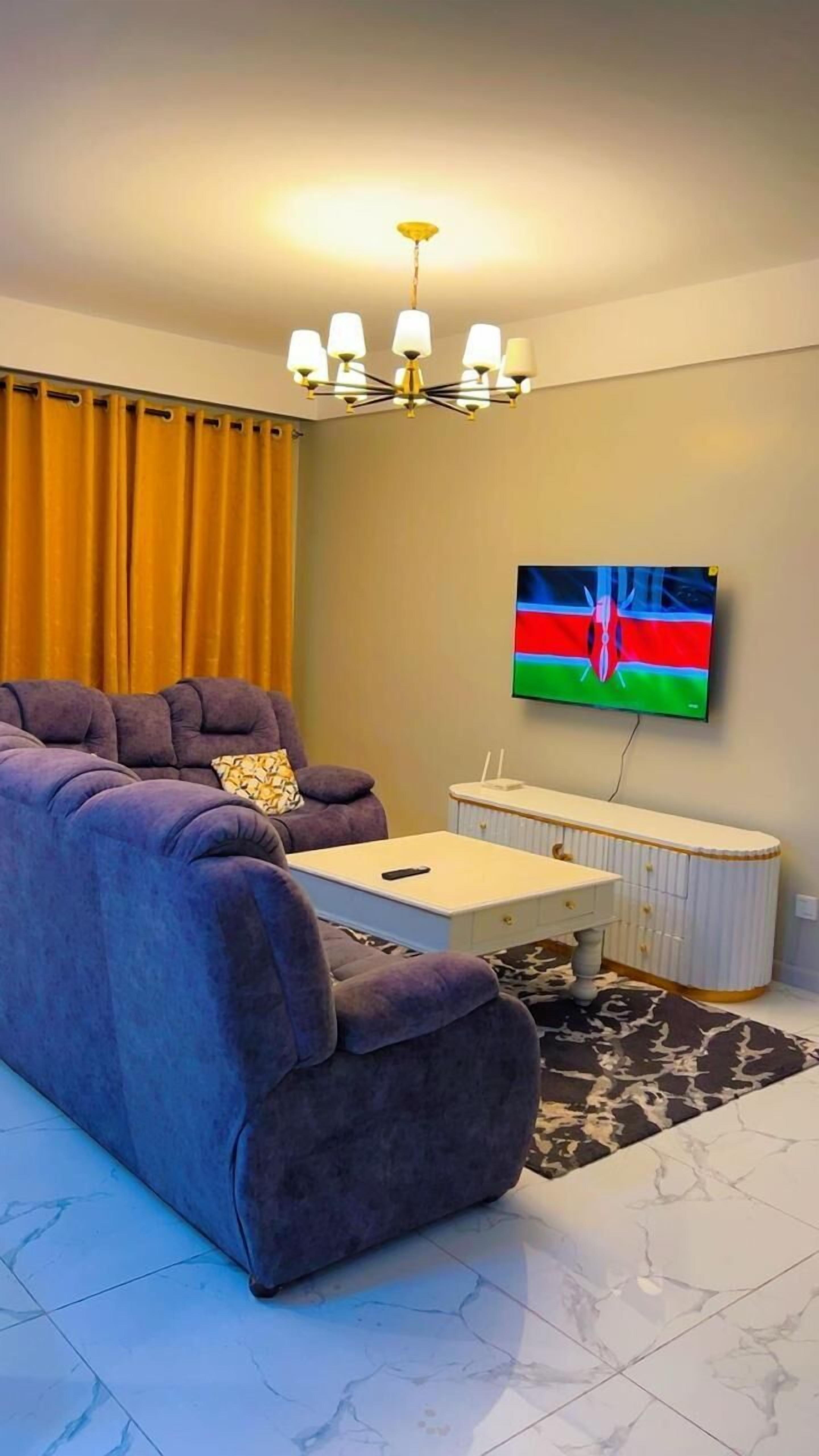 Premium Apartment, 2 Bedrooms, Kitchen, Courtyard View | Living area
