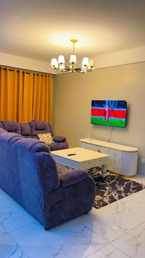 Premium-huoneisto, 2 makuuhuonetta, keittiö, näköala pihalle | Oleskelualue