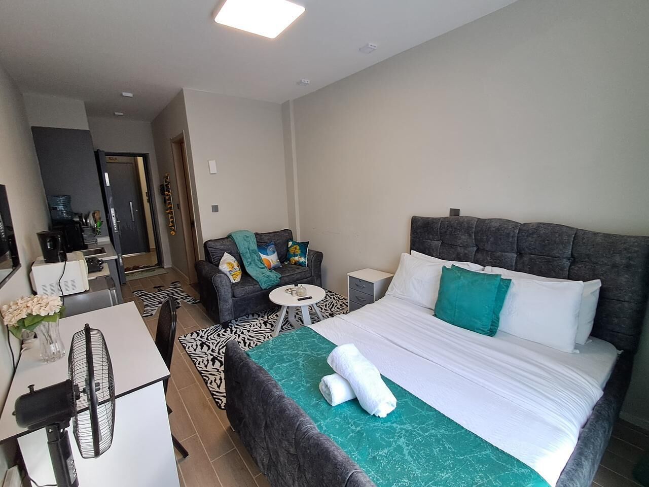 Executive Studio Suite | Living area