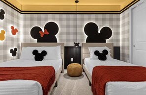 7 quartos, ferros/tábuas de passar roupa, Wi-Fi, roupa de cama