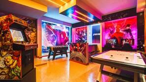 Games room - Last Minute Disney! Private Pool, Hot Tub, Game Room & Themed Bedrooms. Book Now! #91851 (Orlando)