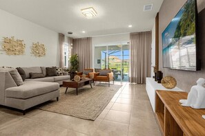 Smart TV - Last Minute Disney! Private Pool, Hot Tub & Themed Bedrooms. Book Now! #94713 (Orlando)