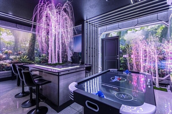 Game room - Last Minute Disney! Private Pool, Hot Tub, Game Room & Themed Bedrooms. Book Now! #94717 (Orlando)