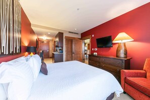 Tabla de planchar con plancha, wifi y ropa de cama 