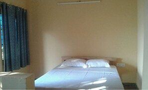 1 bedroom, WiFi, bed sheets