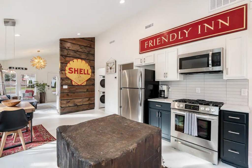Downtown- The Friendly Inn Cottage