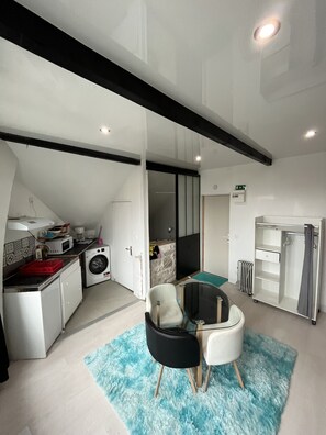 Interior - A Complete House Furnished near PARIS - 20 p. (Poissy)