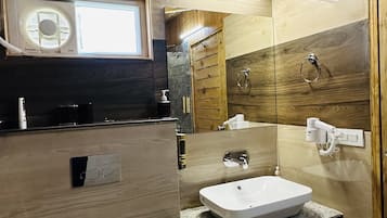 Luxury-Villa | Badezimmer | Hausschuhe