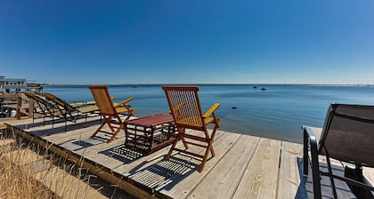 1BR Partial Water View / Beach Access + Sun Deck