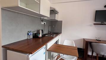 Standard Double Room, 1 Double Bed | In-room safe, desk, iron/ironing board, free WiFi