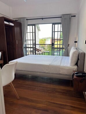 Standard Double Room, 1 Double Bed | In-room safe, desk, iron/ironing board, free WiFi