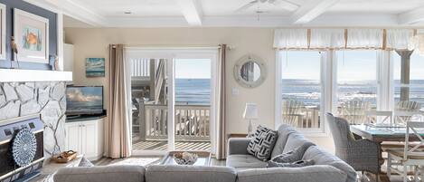 Télévision, lecteur de DVD, chaîne hi-fi