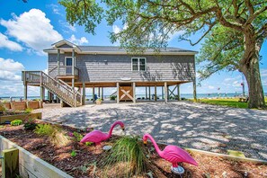 Children's area - Sunset Views, Soundfront House, in Salter Path, NC! (Salter Path)