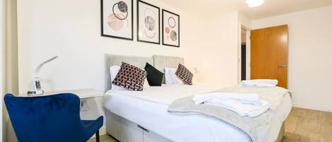 1 غرفة نوم ومكتب وخدمة الإنترنت