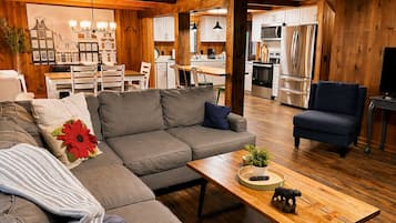 TV connectée, cheminée, jeux vidéo