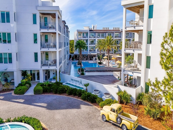 Exterior - The Pointe by Southern Vacation Rentals (Panama City Beach)