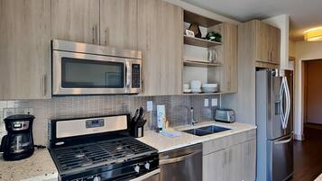 Condo, Multiple Beds, Balcony, Beach View (#334 - No Pets Allowed) | Private kitchen | Fridge, microwave, oven, stovetop