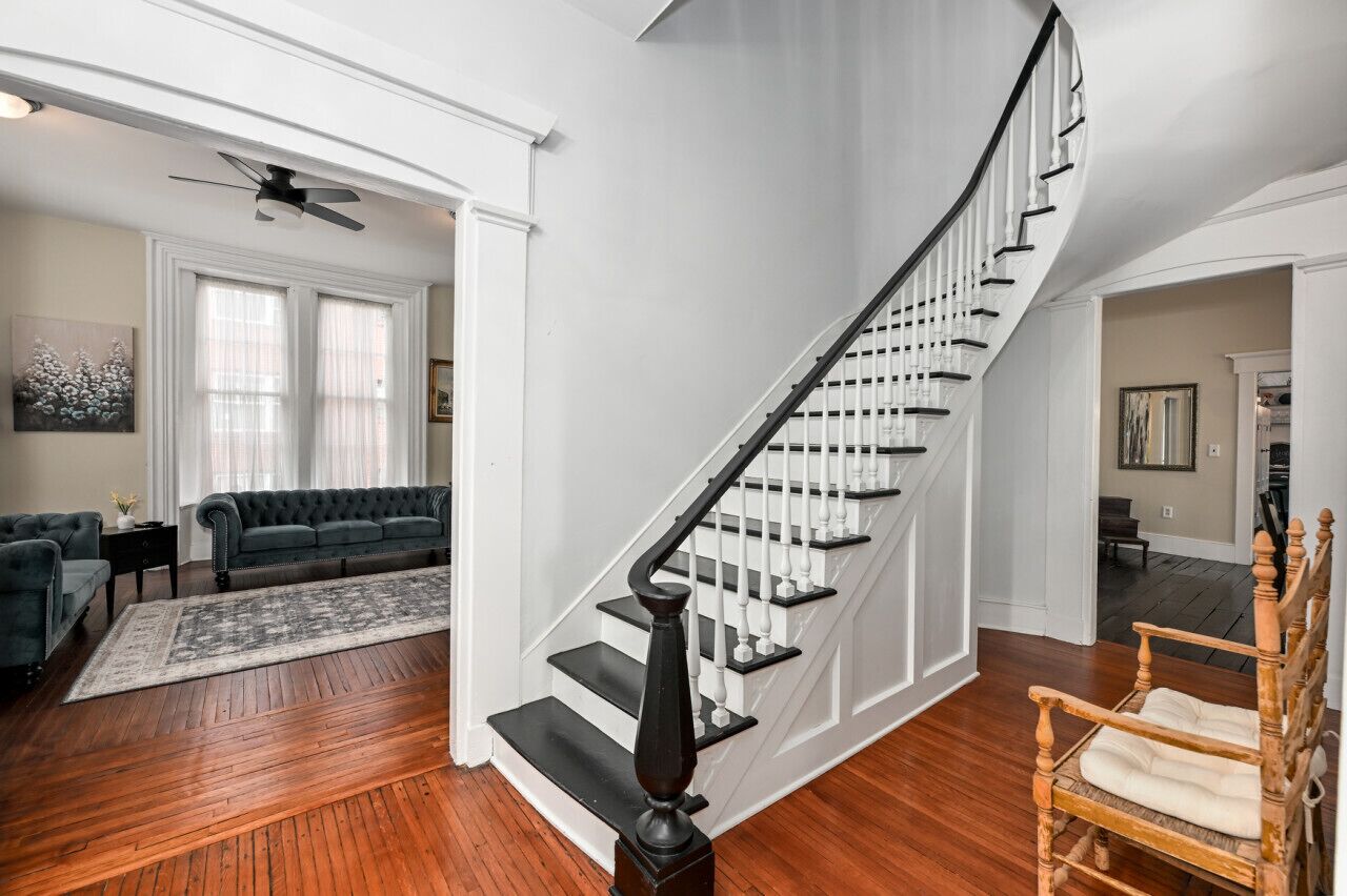 TV connectée, jeux vidéo, lecteur de DVD, livres