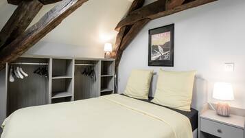 2 slaapkamers, een strijkplank/strijkijzer, gratis wifi, beddengoed