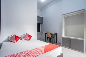 Quarto casal luxo | Wi-Fi de cortesia, roupa de cama