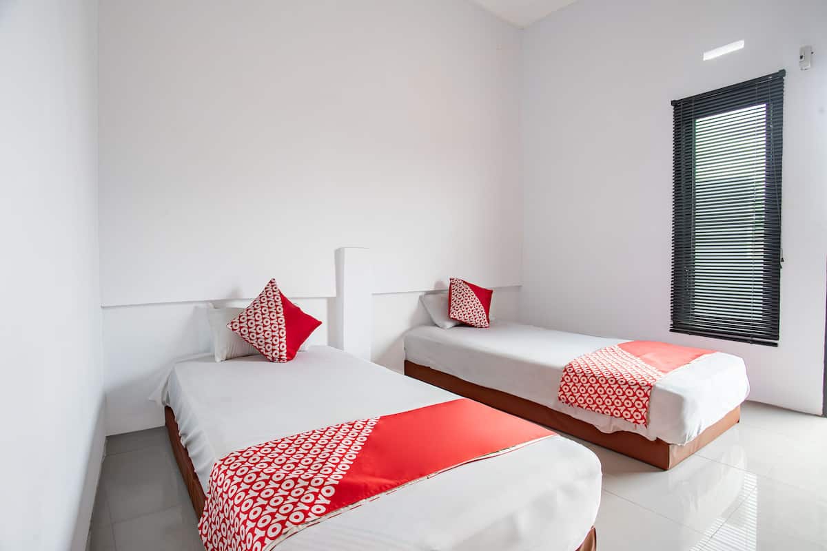Free WiFi, bed sheets