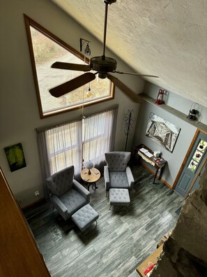 Smart TV, fireplace, video games, ping pong