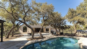 Unclassified image, 2 of 45, button - Secluded Hill Country Luxe: Vibes, Pool, Best Spot (Austin)