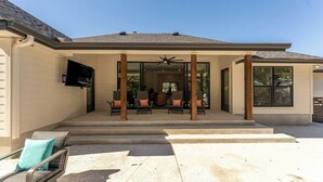 Unclassified image, 3 of 45, button - Secluded Hill Country Luxe: Vibes, Pool, Best Spot (Austin)
