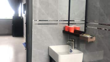 Free toiletries, slippers