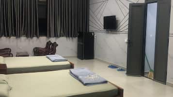 Design Triple Room | Individually decorated, individually furnished