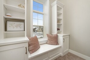 Interior - Beautiful Home in Oshkosh (Oshkosh)