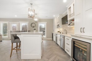Private kitchen - Beautiful Home in Oshkosh (Oshkosh)