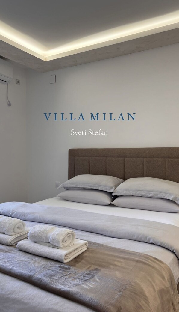 9 bedrooms, iron/ironing board, WiFi, bed sheets