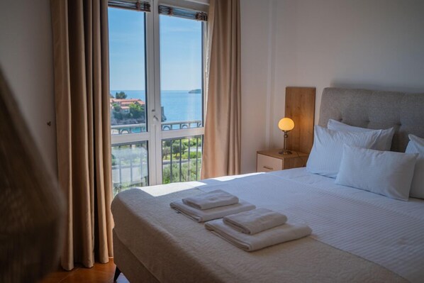 9 habitaciones y caja de seguridad en la habitación 