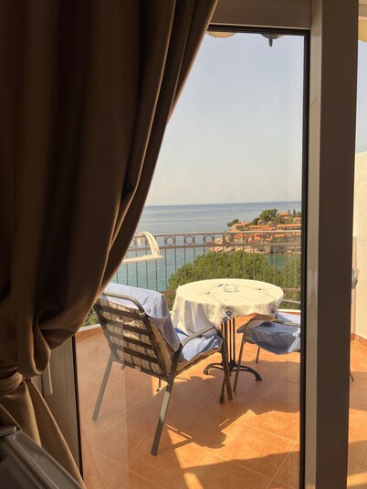 Villa Milan- 3 min. walk to the island of St. Stephen-organic food-breathtaking 