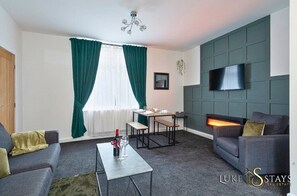 Fernseher, Kamin