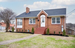 Exterior - Stylish remodel oasis  (Birmingham)