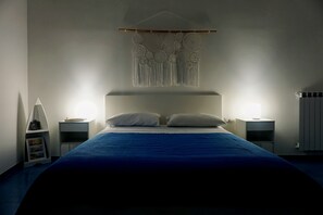 Standard Apartment | Premium bedding, down comforters, individually furnished - Affittacamere Angelica (Bacoli)