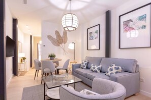 Smart TV - Amazing suite in Seville center. Museo I (Seville)