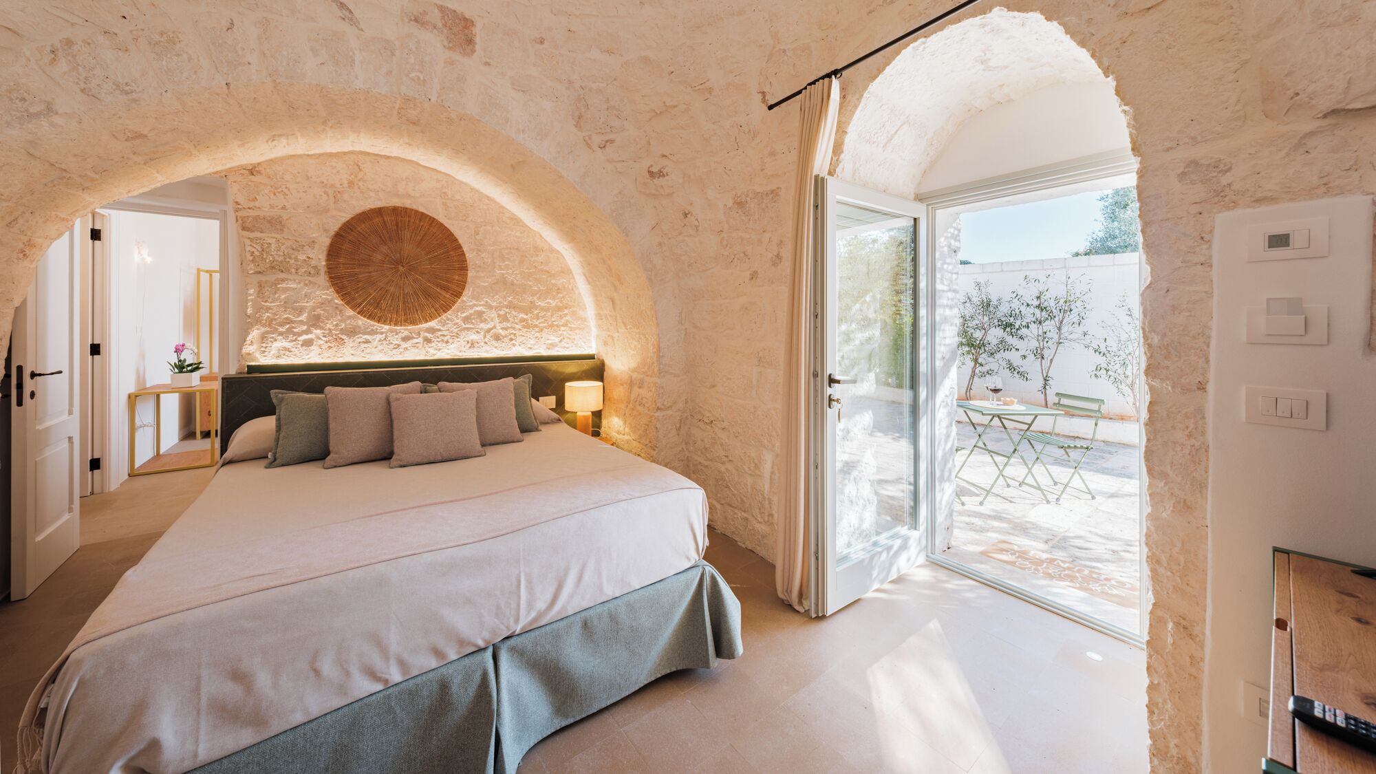 5 chambres, fer et planche à repasser, Wi-Fi gratuit, draps fournis