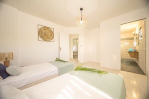 4 bedrooms, iron/ironing board, free WiFi, bed sheets