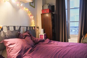 1 bedroom, iron/ironing board, WiFi, bed sheets - Pretty cocoon 2 steps from Montmartre (Paris)