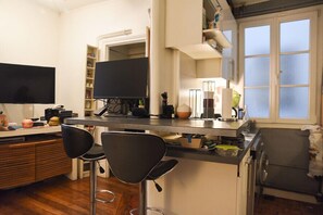 Fridge, microwave, dishwasher, coffee/tea maker - Pretty cocoon 2 steps from Montmartre (Paris)
