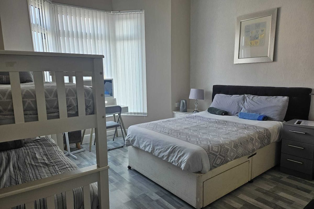 1 bedroom, free WiFi, bed sheets