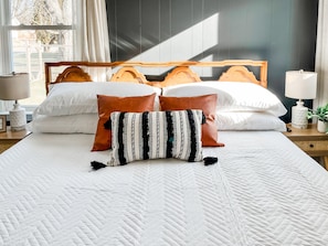 2 bedrooms, iron/ironing board, free WiFi, bed sheets