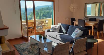 Sleeps 6 - Private Pool - Remote Countryside Villa