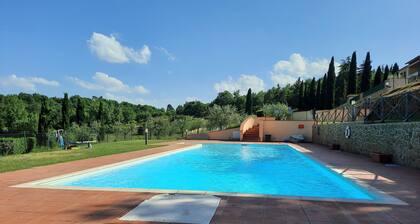 Sleeps 6 - Private Pool - Remote Countryside Villa