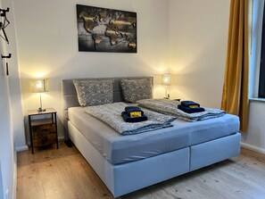 1 Schlafzimmer, Reisekinderbett, kostenloses WLAN, Bettwäsche