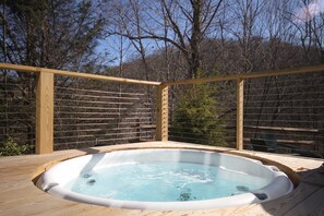 Outdoor spa tub - Cozy A-Frame Cabin - In-Deck Hot Tub - near Boone (Vilas)