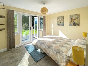 2 bedrooms, bed sheets - 2 bedroom accommodation in Presteigne (Presteigne)